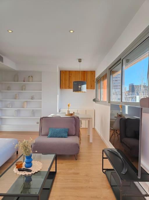 Large Terrace Luxury Apartment サン・アドリア・デ・ベソス エクステリア 写真