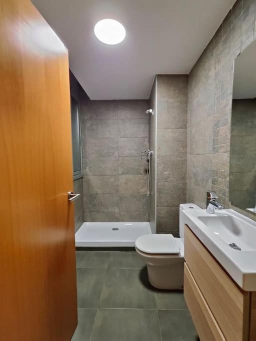 Large Terrace Luxury Apartment サン・アドリア・デ・ベソス エクステリア 写真