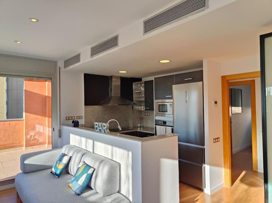 Large Terrace Luxury Apartment サン・アドリア・デ・ベソス エクステリア 写真