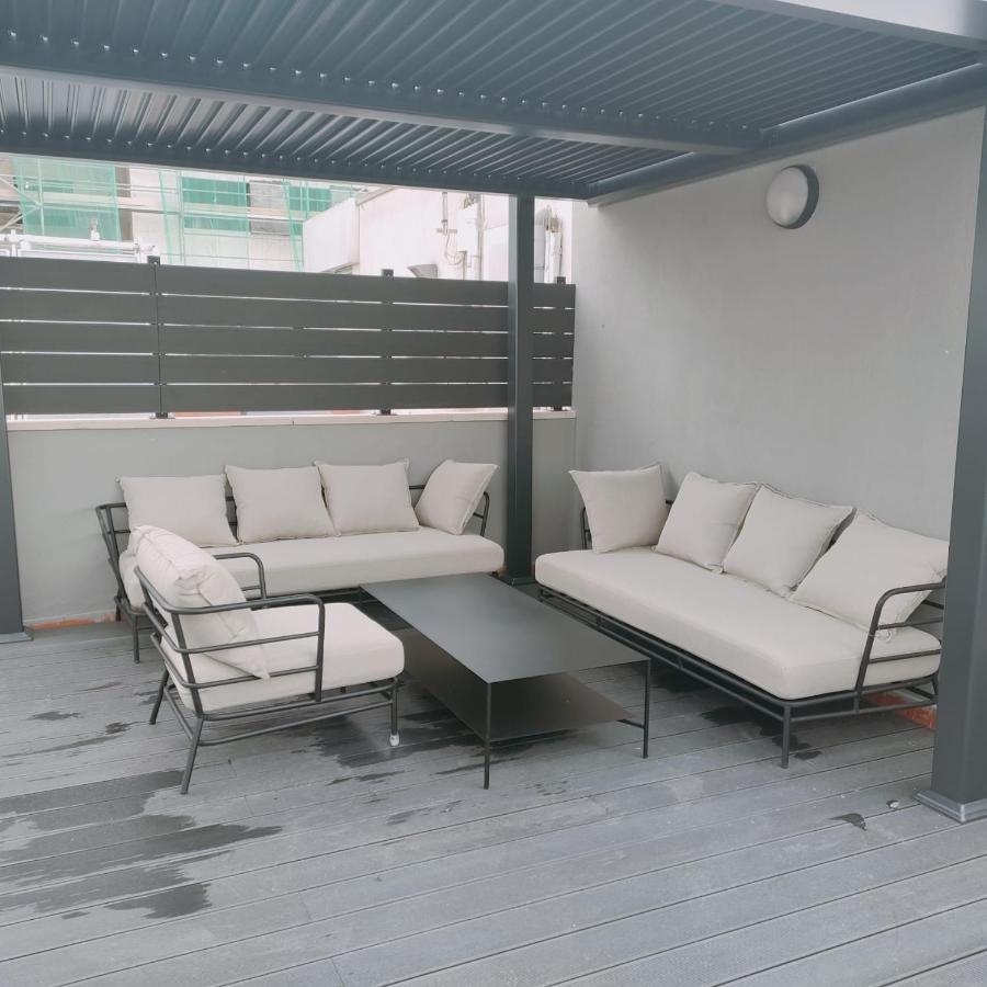 Large Terrace Luxury Apartment サン・アドリア・デ・ベソス エクステリア 写真