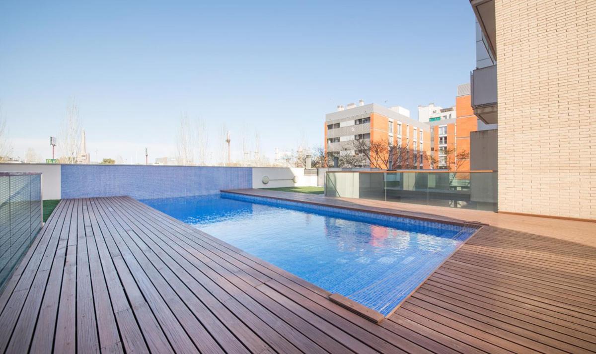 Large Terrace Luxury Apartment サン・アドリア・デ・ベソス エクステリア 写真