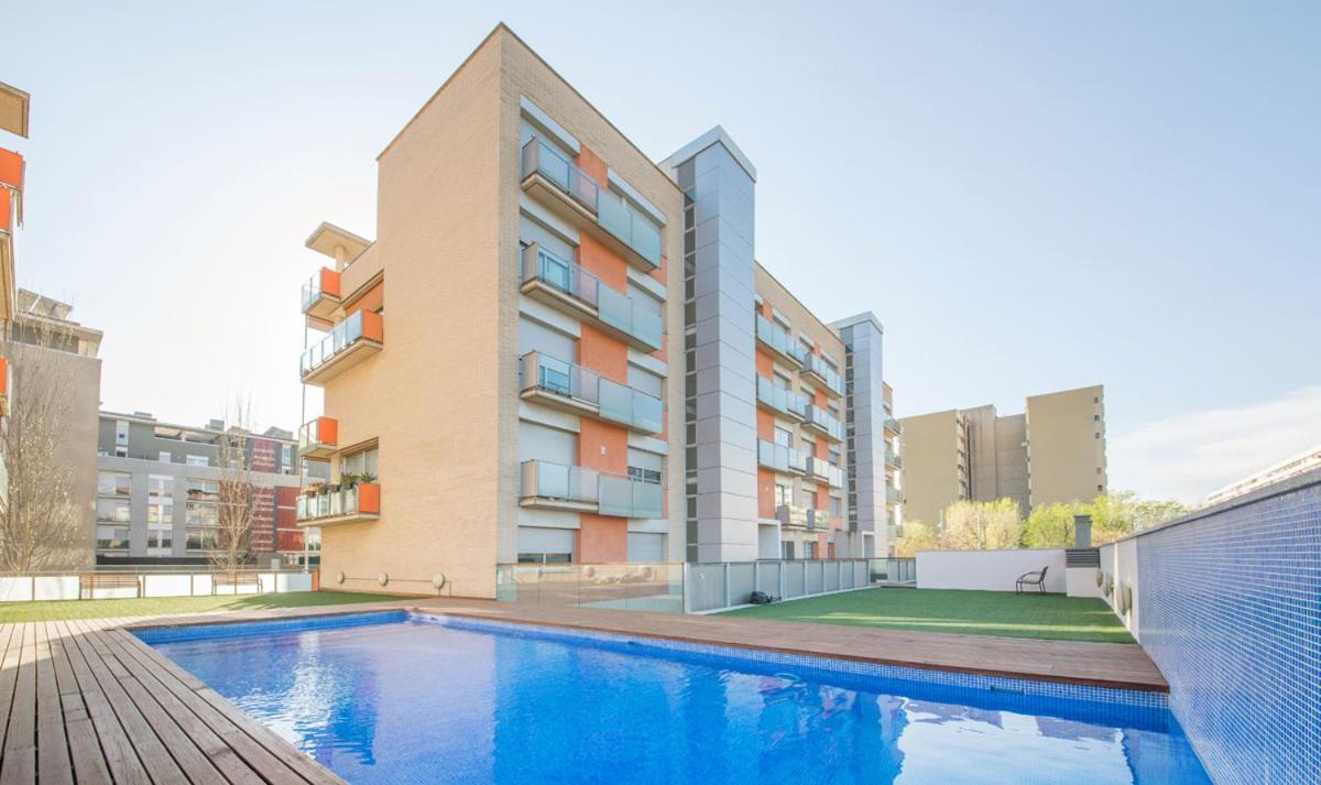 Large Terrace Luxury Apartment サン・アドリア・デ・ベソス エクステリア 写真